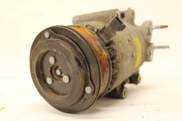 COMPRESSEUR DE CLIMATISATION FORD - Vue 2